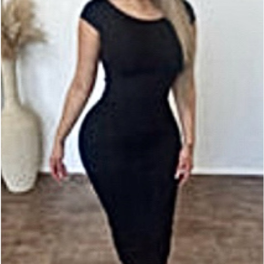 Daniella Open Back Maxi Dress in Black, Large